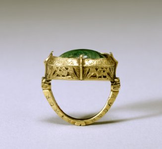 English - Bishop's Ring - Walters 57481 - View A