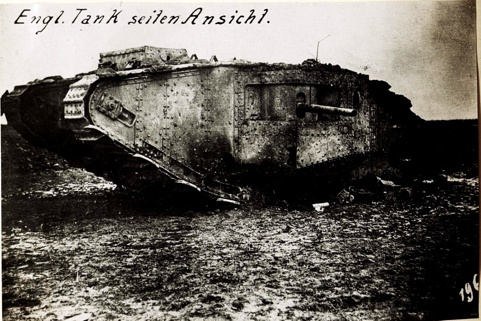 Englischer Panzer, Seitenansicht. (BildID 15585509)