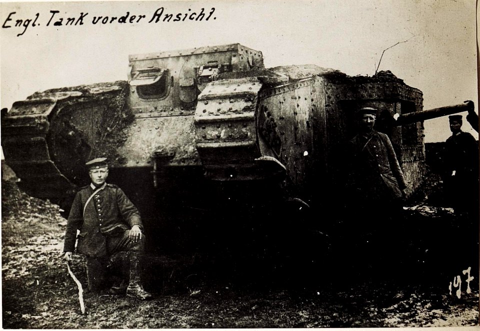 Englischer Panzer, Vorderansicht. (BildID 15585502)