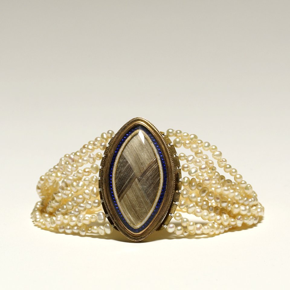 English - One of a Pair of Pearl Bracelets with Hair Inlays - Walters 572196