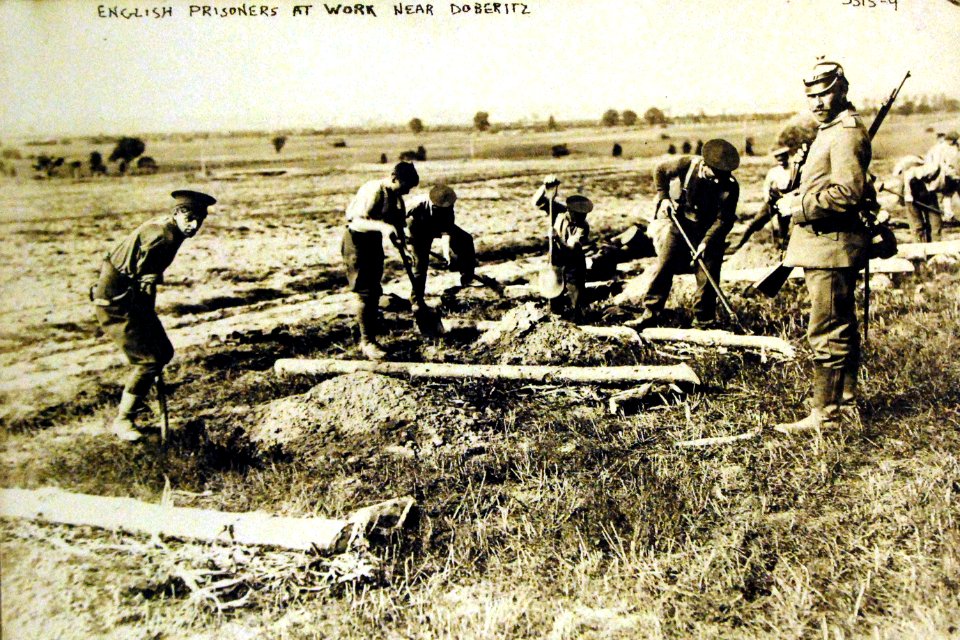 English prisoners of war at work near Doberitz, Germany, WWI (29880659995)