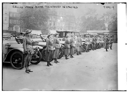 English women motor volunteers inspected LCCN2014704510