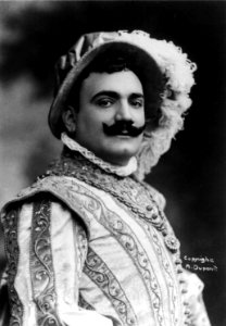 Enrico Caruso in costume cph.3b09167