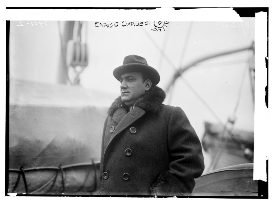 Enrico Caruso LCCN2014694760