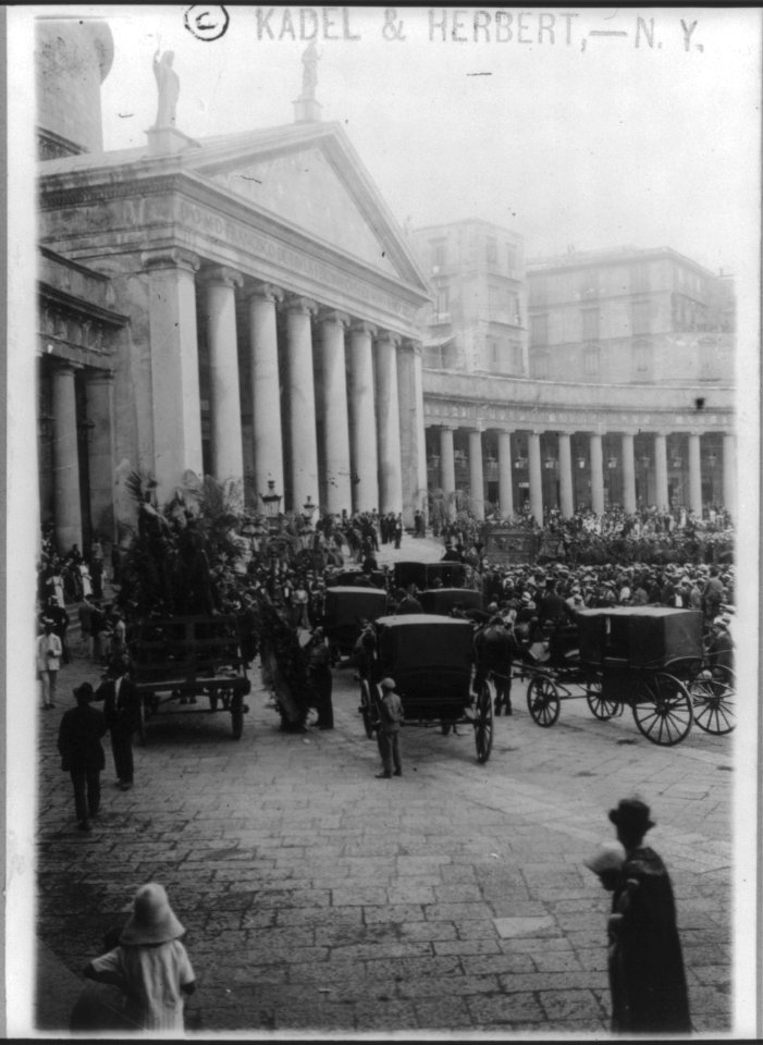 Enrico Caruso, 1873-1921, funeral at Church San Francisco de Paulo in Naples LCCN2005680264