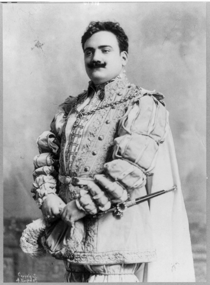 Enrico Caruso, 1873-1921, half-length portrait, facing left, in costume LCCN2005680259
