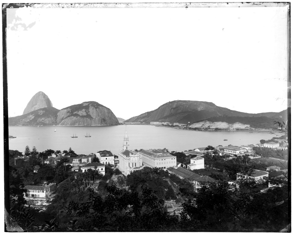 Enseada de Botafogo vendo-se ao fundo o Pão de Açúcar