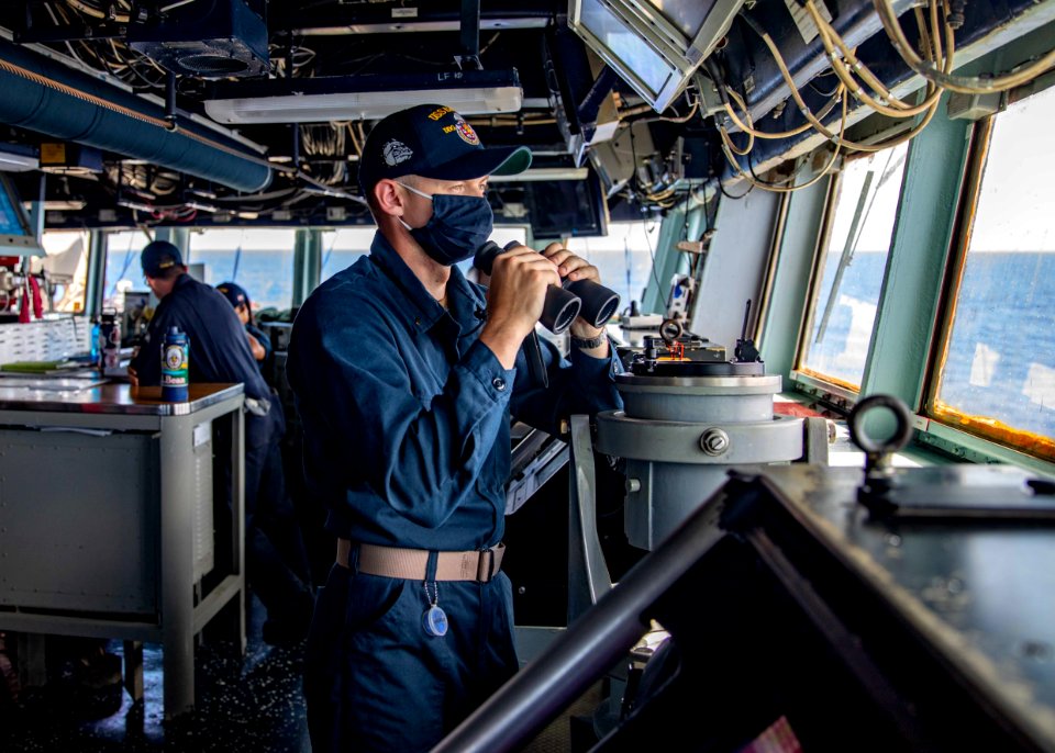 Ensign Dennis Didechkin stands watch aboard USS Barry (DDG 52). (51118199740)