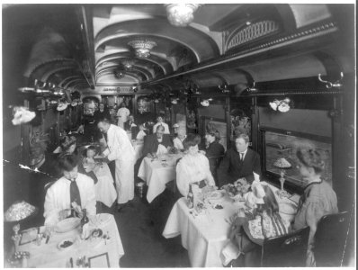 Entire dining car interior LCCN99401038