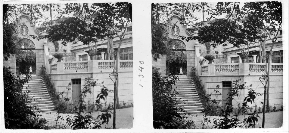 Entrada a la Font del Gat a Montjuïc