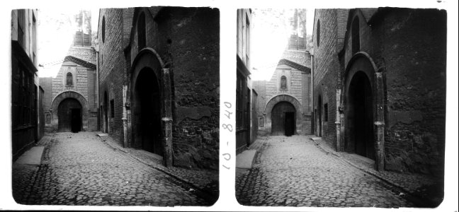 Entrada lateral vella de la catedral de Perpinyà