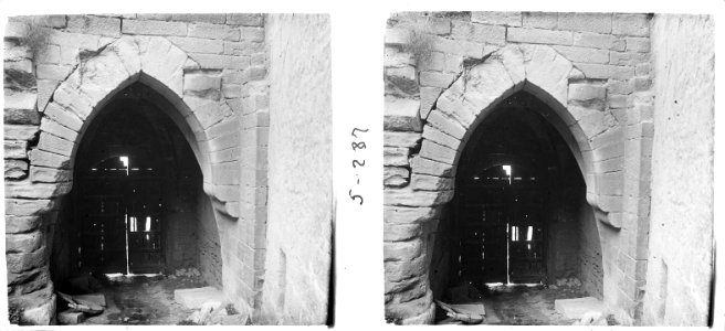 Entrada del castell de l'Albi