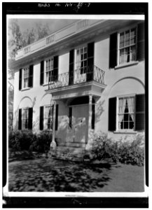 ENTRANCE PORTICO - Wheeler House, Orford Street, Orford, Grafton County, NH HABS NH,5-ORF,3-7