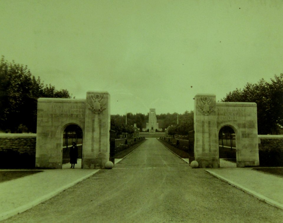 Entrance gate at Aisne-Marne American Cemetery, Belleau, France, 1923 (21437641814)