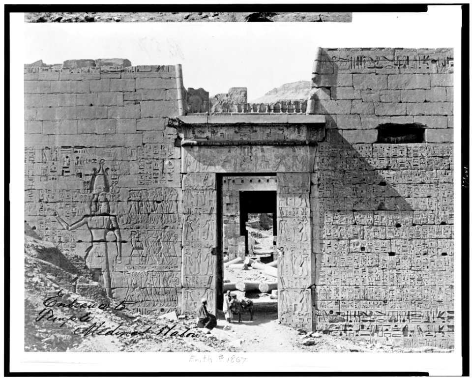 Entrance to Temple Medinet Habu LCCN94514441