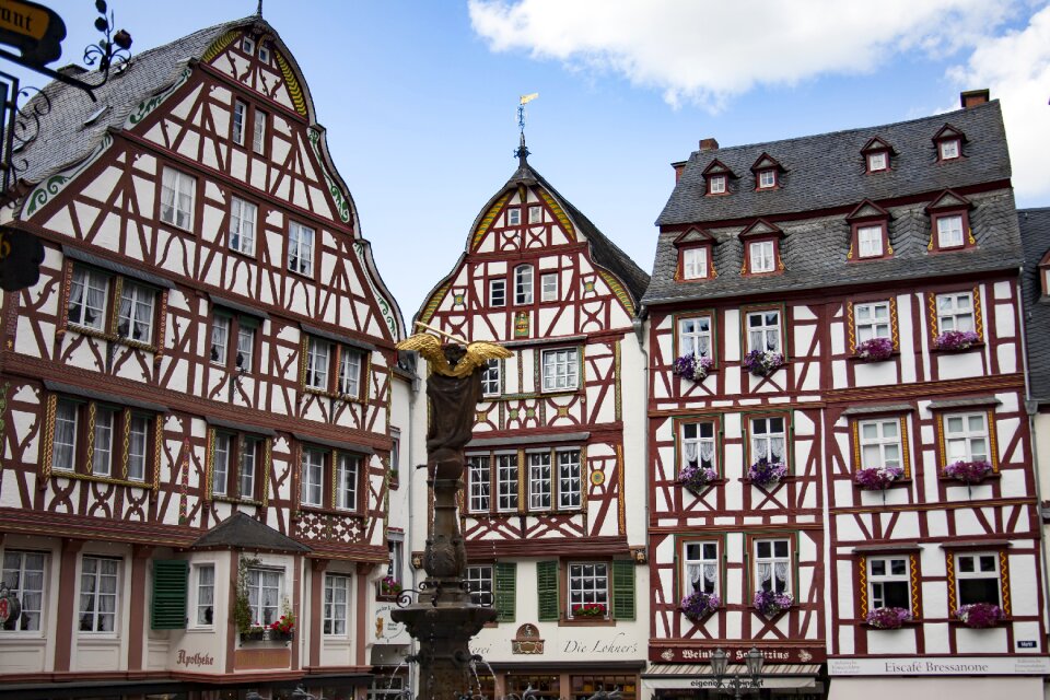 Truss historically historic center