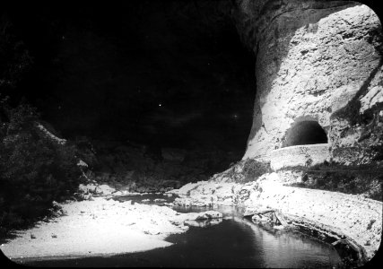 Entrée de la grotte, Mas d'Azil