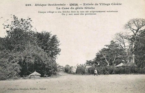 Entrée de village Cérère-Case du génie fétiche (AOF)