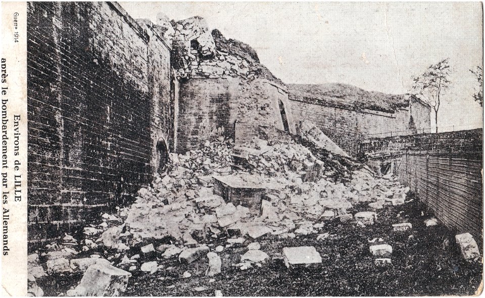 Environs de LILLE — après le bombardement par les Allemands