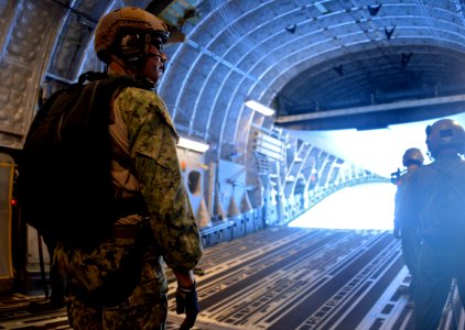 EOD Free-Fall Jump, RIMPAC 2014 140724-N-TM257-047