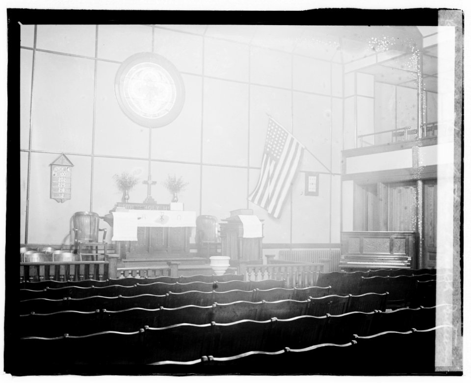 Epiphany Lutheran Church interior LCCN2016819963