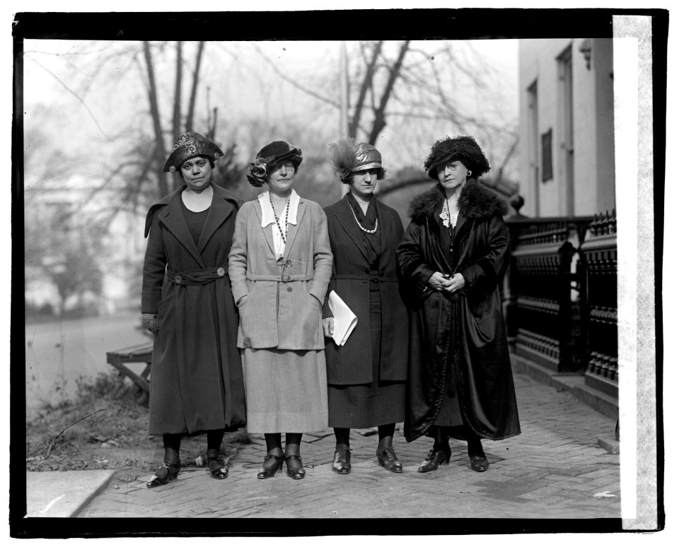 Equal rights conference at Woman's Party, 11-11-22 LOC npcc.07331