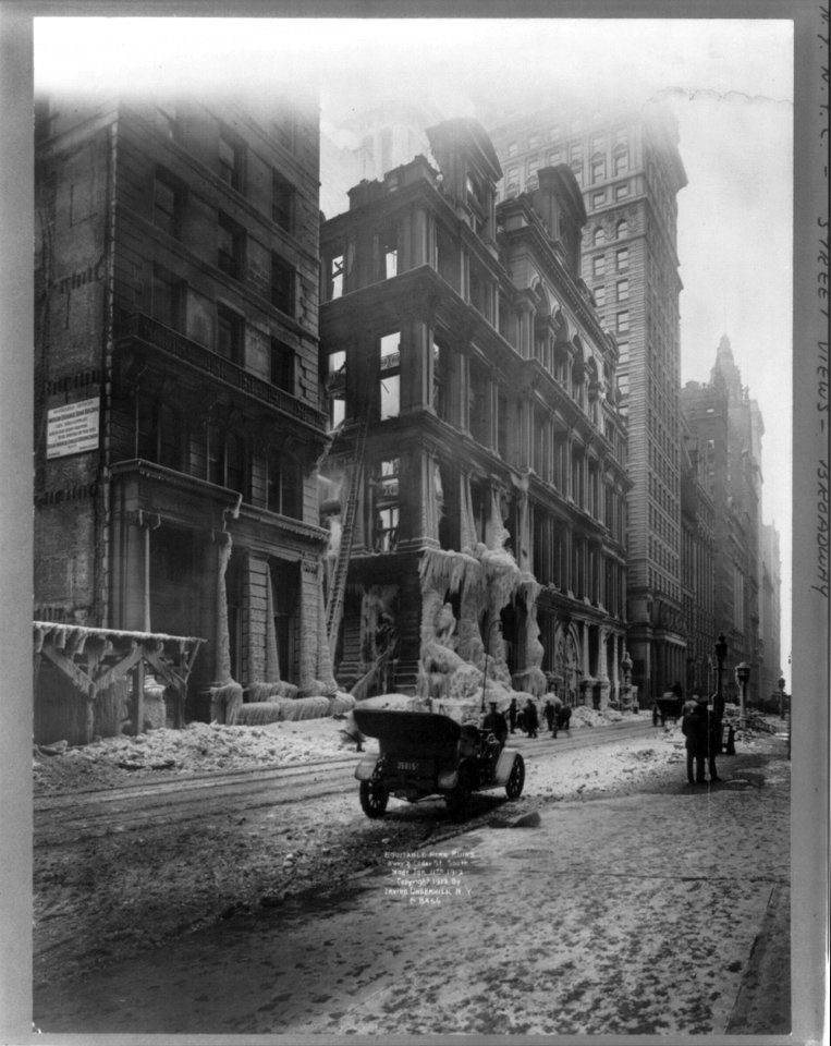 Equitable fire ruins, Broadway and Cedar St., South LCCN2002699462