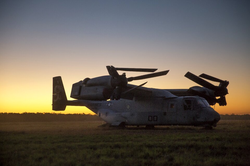 Folded helicopter plane