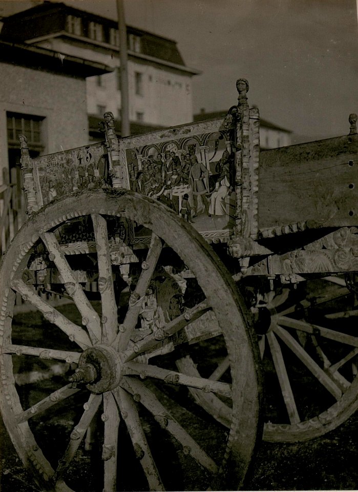 Erbeutete itl. Karre. in Villach-Kriegsmaterial-Sammelstelle. (BildID 15512532)