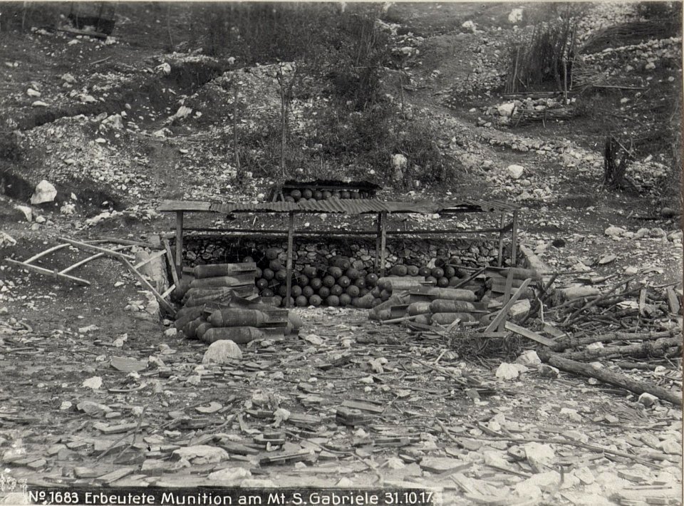 Erbeutete Munition am Mt.S.Gabriele 31.10.17. (BildID 15608208)