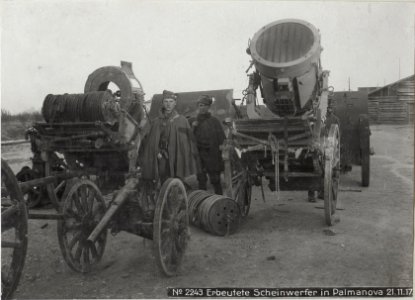 Erbeutete Scheinwerfer in Palmanova 21.11.17. (BildID 15612536)