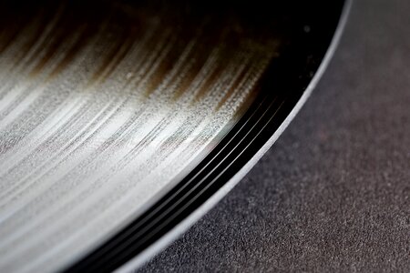 Record music tinge