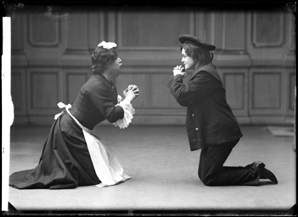 Erik Berglund and Karin Edwertz in Kapten Grant och hans barn at Östermalmsteatern 1908 - SMV - NB057