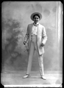 Erik Petschler in Bilkurtis at Djurgårdsteatern 1912 - SMV - GP031