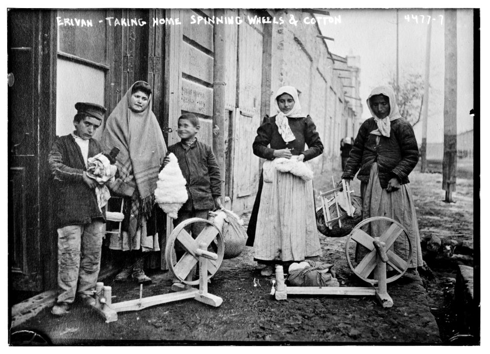 Erivan - Taking home spinning wheels & cotton LCCN2014706302