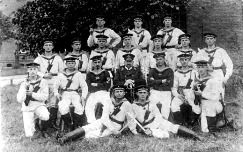 Erinnerung an die Infanteristische Ausbildung von Marineangehörigen eines U-Boots einer Unterseebootsflottille (Kiel 46.619)