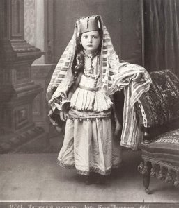 Ermakov, Dimitrij Ivanovič - Die Tochter des Fürsten Lasarev in tatarischer Tracht, Tiflis (Zeno Fotografie)