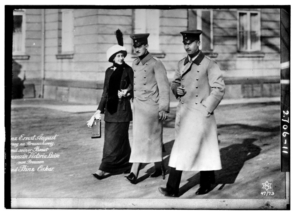Ernst August, Victoria Louise and Prince Oscar LCCN2014693056