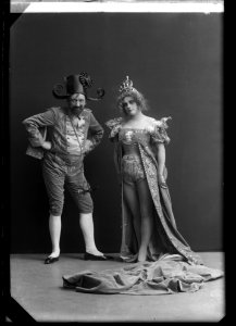Ernst Norée and Lizzie Sondell in the revue Hertiginnan av Danviken at Kristallsalongen 1906 - SMV - K012