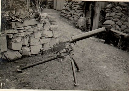 Erobertes ital. Masch Gewehr. 27.8.17. (BildID 15600003)