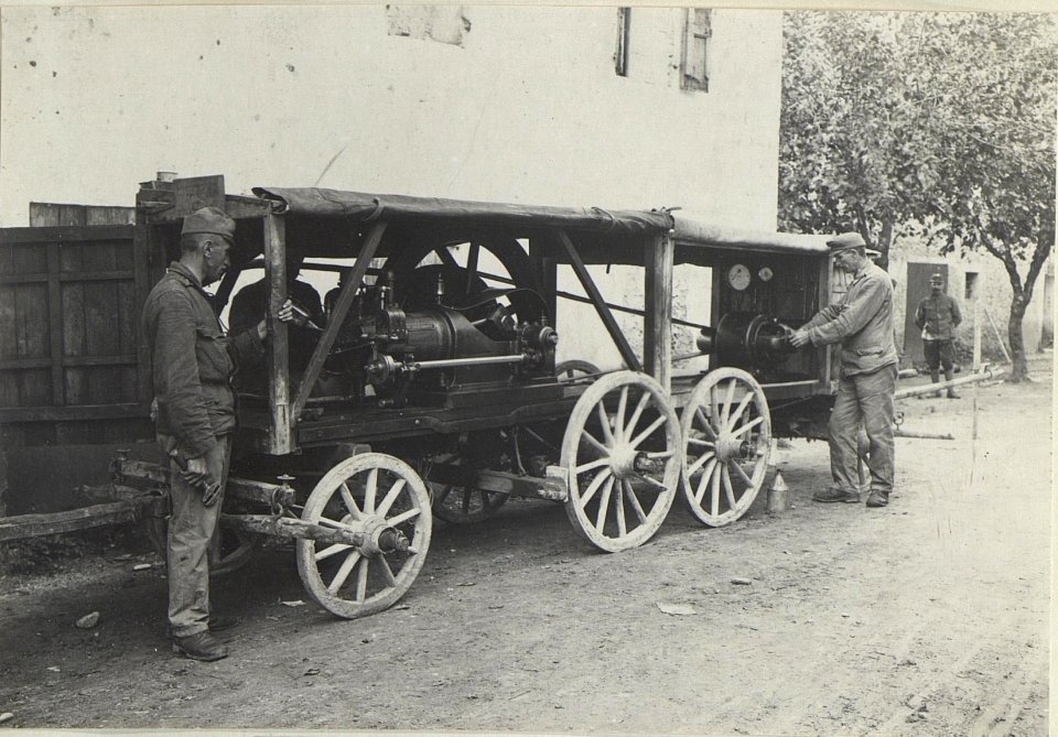 Eroberter Elektrozug. (BildID 15673311)