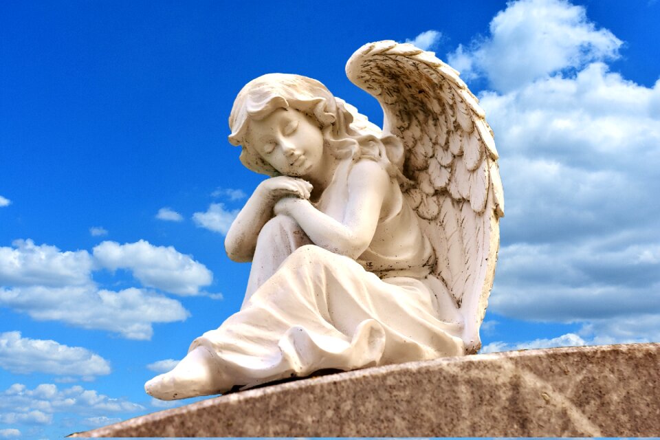 Figure cemetery faith