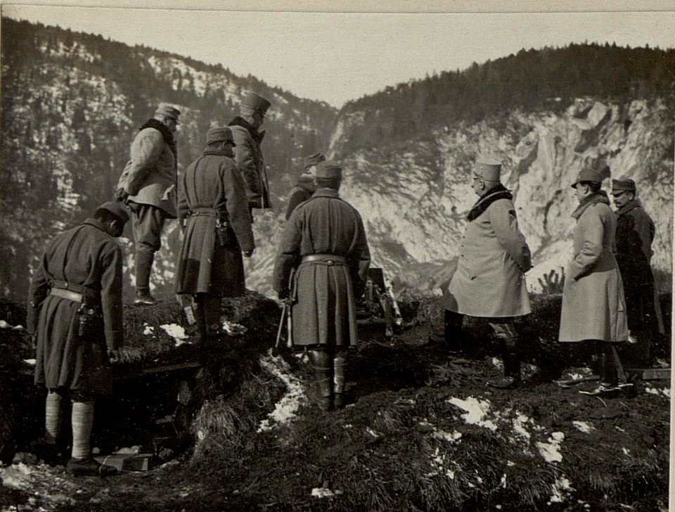 Erprobung eines Infanterie-Geschützes am Schießplatze Villach. General der Kavallerie Rohr (BildID 15469089)