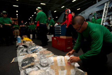 ERT drill aboard USS George Washington 130922-N-BD107-156