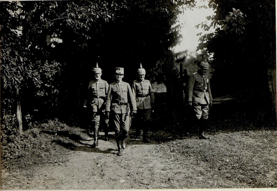 Erzherzog Karl beim 10. Reservekorps unter General Georg Fuchs (BildID 15548606)