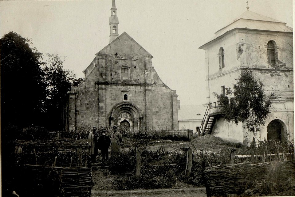 Erzherzog Karl beim Kloster Nielepice bei Halicz, 23.9.1916 (BildID 15548732)
