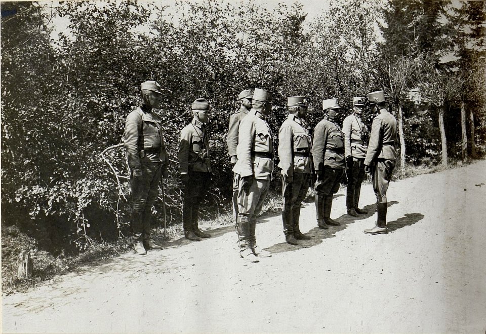 Erzherzog Karl besucht da VIII. Korpskommando in Luzk (Luck) (BildID 15550034)