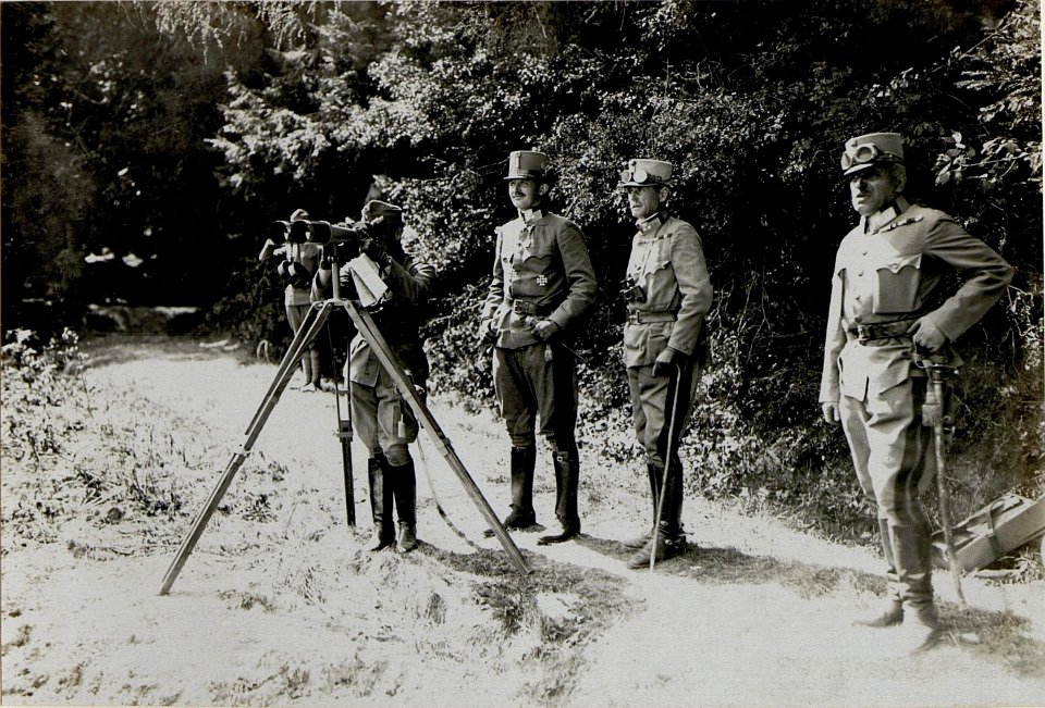 Erzherzog Karl besucht da VIII. Korpskommando in Luzk (Luck) (BildID 15550062)