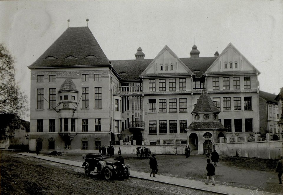 Erzherzog Karl I in Mediasch (Medyges), 27.11.1916 (BildID 15549446)