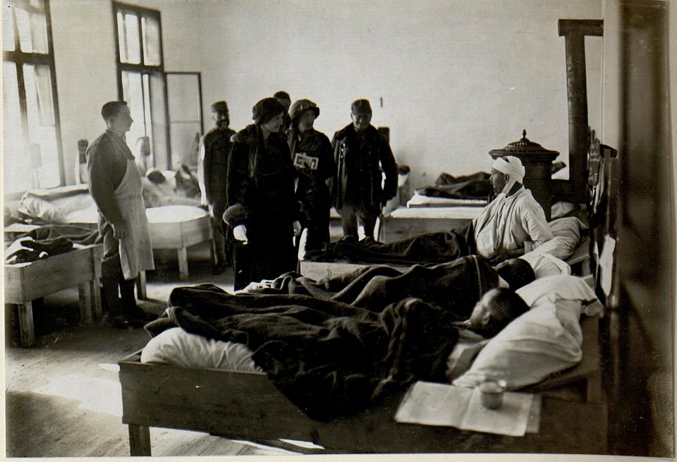 Erzherzogin Zita besucht das Feldspital 5-9 (BildID 15549082)